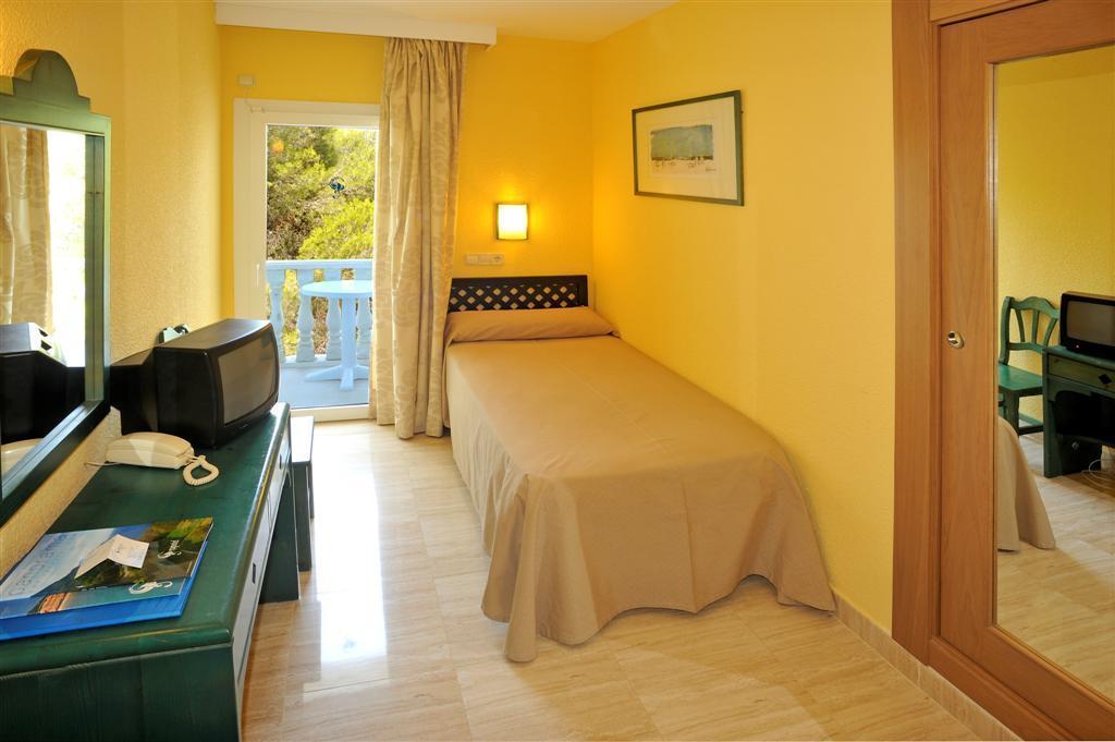 Grupotel Ibiza Beach Resort - Adults Only Пуртинач Номер фото