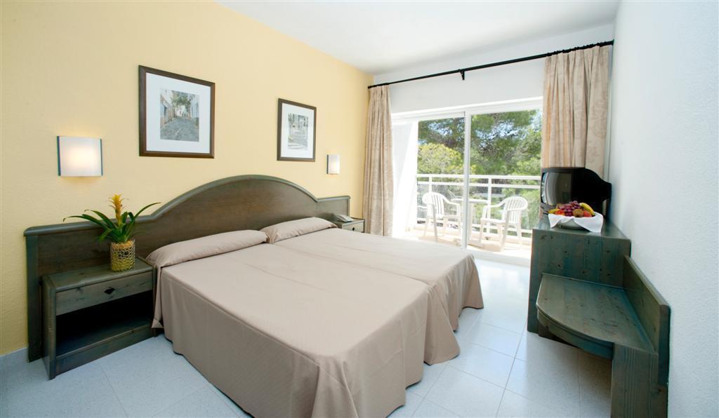 Grupotel Ibiza Beach Resort - Adults Only Пуртинач Номер фото